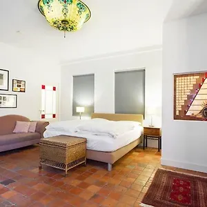 2* Bed & Breakfast Ground Floor Jordaan
